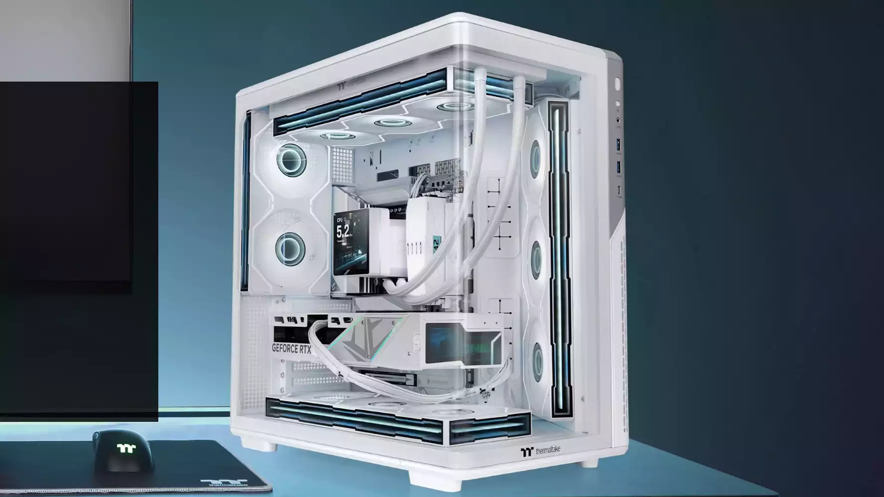 Thermaltake presenta il case View 590 TG ARGB
