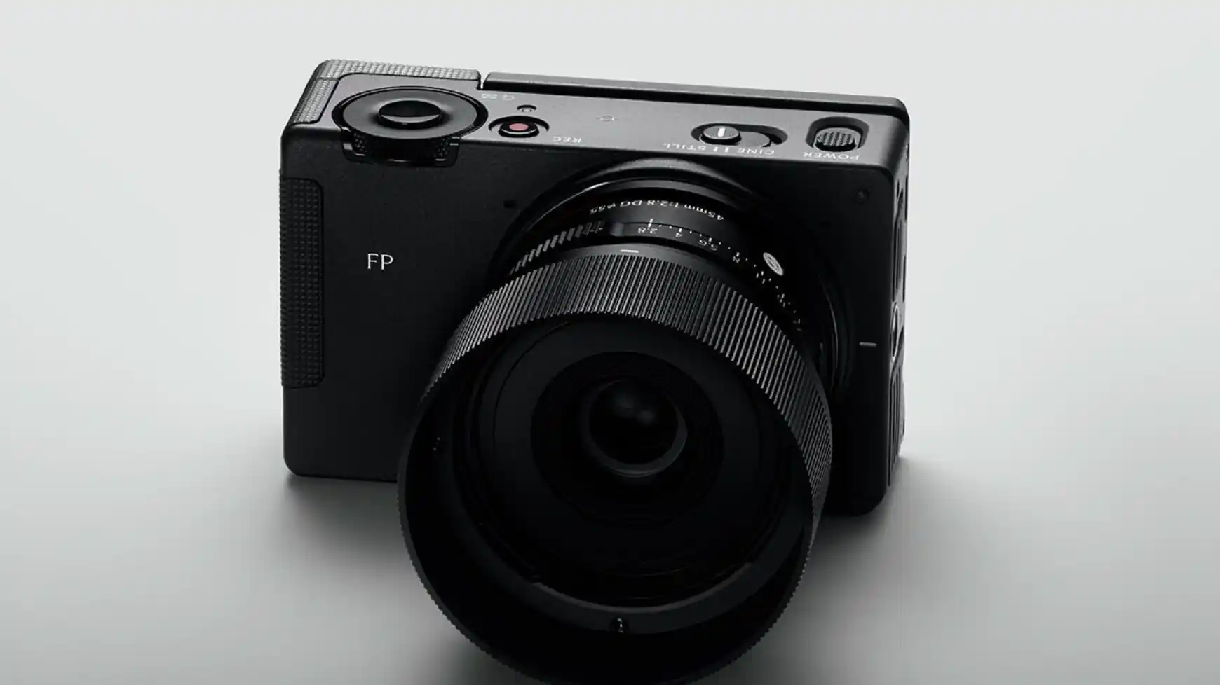 シグマ、12ビット動画とOpenGate対応のfp2を発表