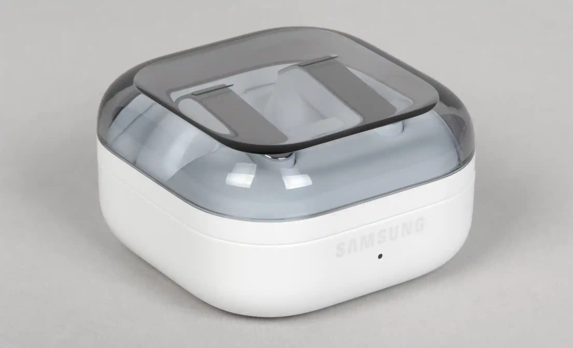 Recensione Samsung Galaxy Buds4: auricolari open-ear per l’ecosistema Samsung