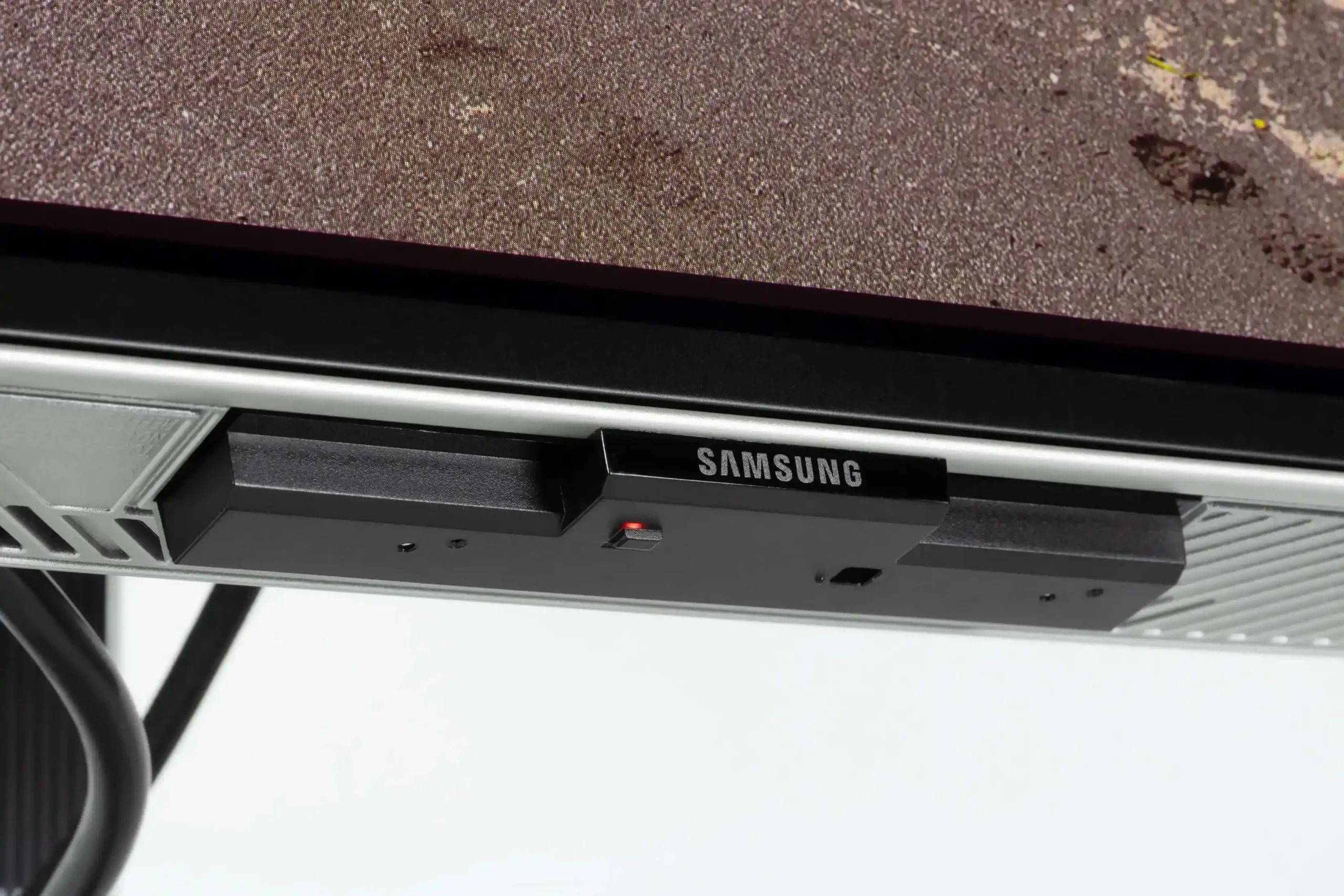 Samsung Odyssey OLED G8 G80SH: monitor gaming QD-OLED con risoluzione 4K e frequenza di 240 Hz